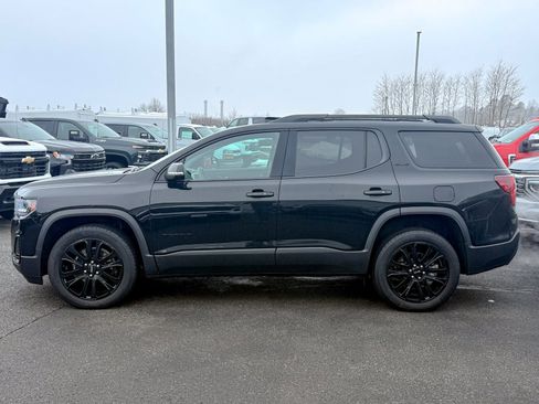 Used 2023 GMC Acadia SLE w/ Driver Convenience Package image 4