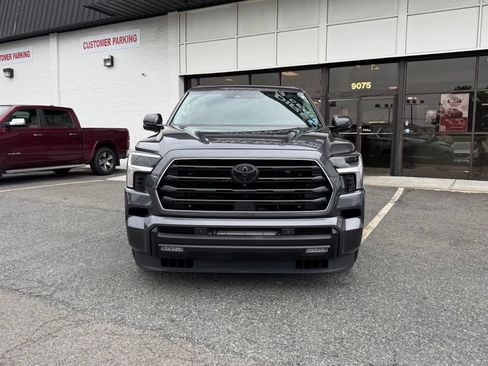 Used 2024 Toyota Sequoia SR5 w/ SR5 Premium Package AWD/4WD image 2