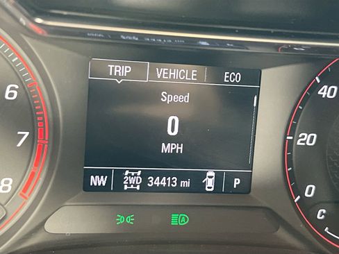 Used 2021 Chevrolet TrailBlazer RS w/ Sun and Liftgate Package image 11