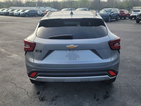 Used 2026 Chevrolet Trax LT FWD image 10
