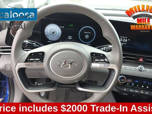 Used 2023 Hyundai Elantra SEL w/ Convenience Package FWD image 16