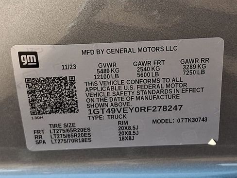 Used 2024 GMC Sierra 3500 AT4 w/ AT4 Preferred Package AWD/4WD image 27