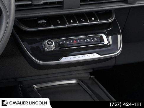 Used 2025 Lincoln Corsair Premiere w/ Equipment Group 101A image 15