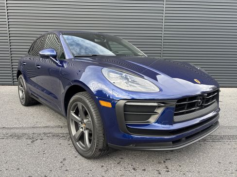 Used 2026 Porsche Macan AWD/4WD image 7