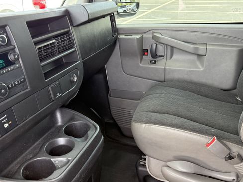 Used 2021 GMC Savana 2500 w/ Driver Convenience Package image 14