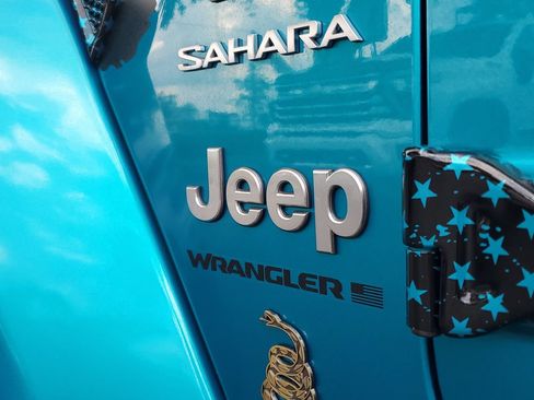 Used 2024 Jeep Wrangler Unlimited Sahara AWD/4WD image 6