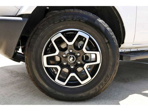 Used 2023 Ford Bronco Outer Banks AWD/4WD image 29