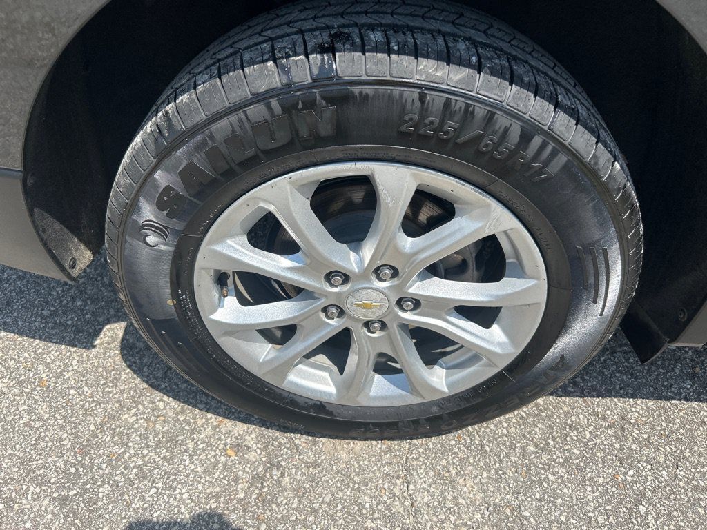 Used 2019 Chevrolet Equinox LT FWD image 21