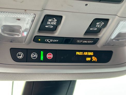 Used 2022 GMC Acadia AT4 w/ Technology Package AWD/4WD image 22