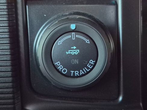 Used 2025 Ford F150 Platinum w/ Equipment Group 702A High AWD/4WD image 32