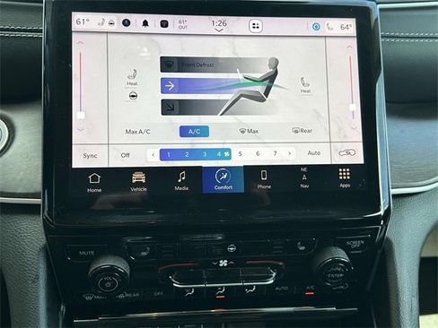 Used 2024 Jeep Grand Cherokee Limited image 14