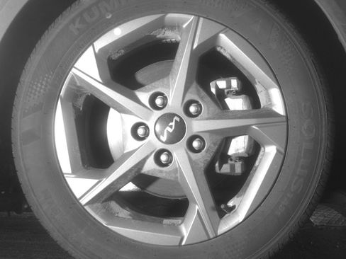 Used 2025 Kia K4 LXS image 13