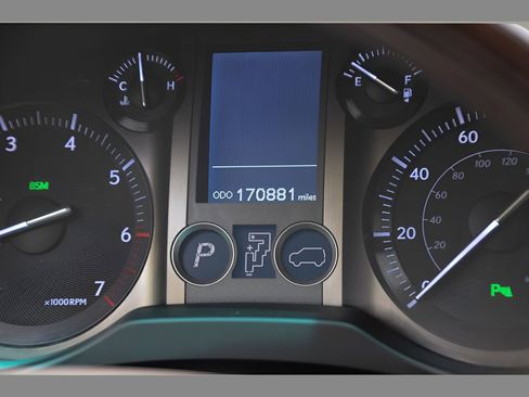 Used 2015 Lexus GX 460 w/ Premium Package AWD/4WD image 20