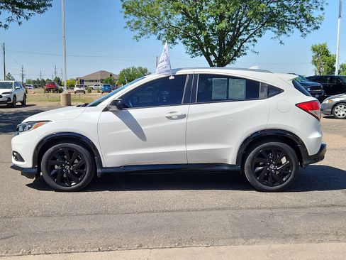 Certified 2022 Honda HR-V Sport image 2