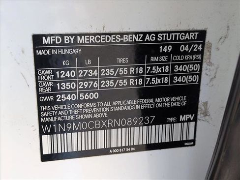 Used 2024 Mercedes-Benz EQB 250+ image 25