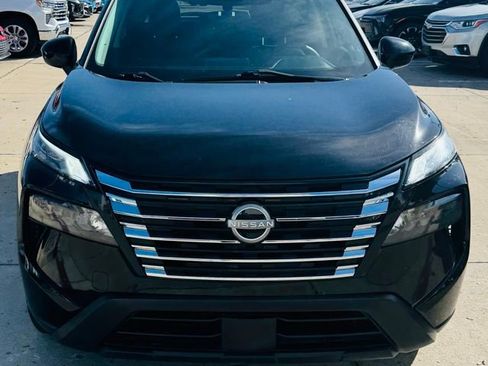 Used 2024 Nissan Rogue SV image 6