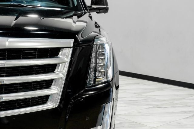 Used 2020 Cadillac Escalade 2WD image 53