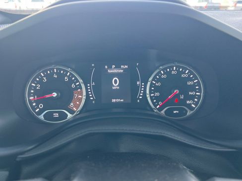Used 2023 Jeep Renegade Latitude AWD/4WD image 26