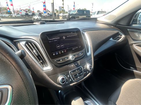 Used 2025 Chevrolet Malibu LT FWD image 21