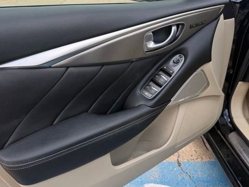 Used 2017 INFINITI Q50 3.0t Premium w/ Driver Assistance Package image 11