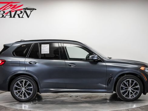 Used 2019 BMW X5 xDrive50i w/ M Sport Package image 6