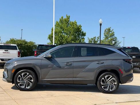 Used 2025 Hyundai Tucson Limited AWD/4WD image 8