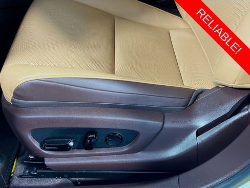 Used 2021 Lexus ES 300h w/ Premium Package image 18