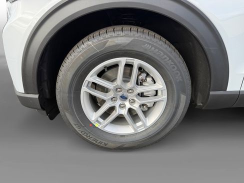 New 2026 Ford Explorer Active w/ Active Comfort Package image 9