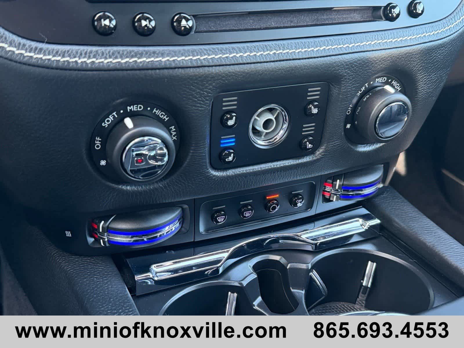 Used 2015 Rolls-Royce Ghost RWD image 32