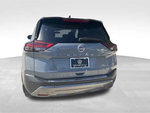 Used 2022 Nissan Rogue SL image 4