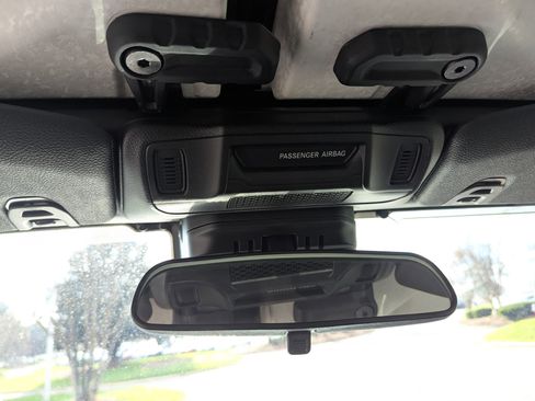 Used 2024 Jeep Wrangler Sport S image 25