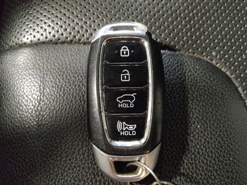 Used 2020 Hyundai Santa Fe Limited FWD image 32