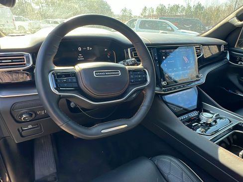 Used 2025 Jeep Grand Wagoneer L Series III w/ Rear Seat Video Group 1 image 28