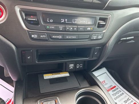 Used 2022 Honda Passport TrailSport image 31