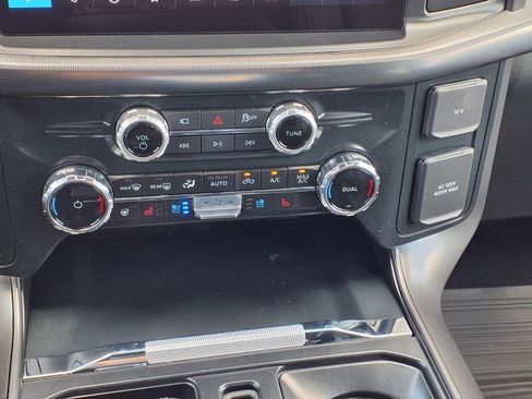 New 2025 Ford F150 Lariat w/ Equipment Group 501A Mid image 13