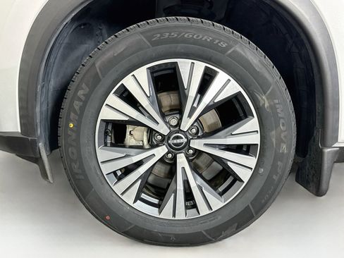 Used 2023 Nissan Rogue SV w/ SV Premium B Package FWD image 11