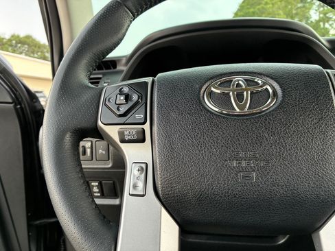 Used 2019 Toyota 4Runner Limited AWD/4WD image 26