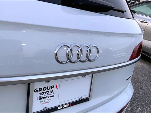 Used 2023 Audi Q5 2.0T Premium Plus w/ Premium Plus Package AWD/4WD image 9