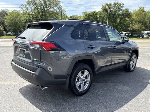 Used 2025 Toyota RAV4 XLE w/ Convenience Package FWD image 5