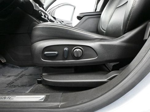 Used 2023 GMC Acadia SLT image 23