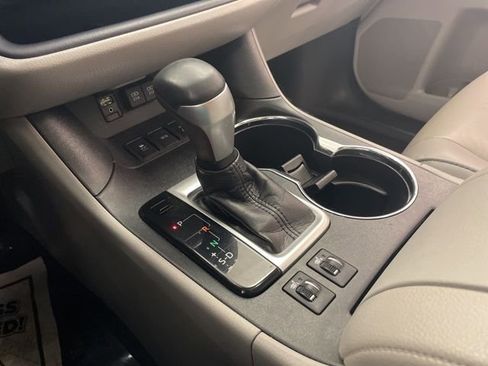 Used 2019 Toyota Highlander XLE image 35