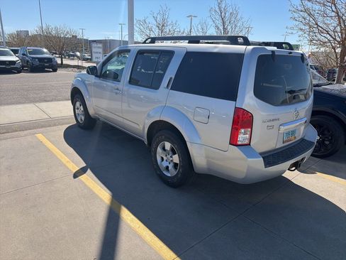 Used 2008 Nissan Pathfinder S AWD/4WD image 6