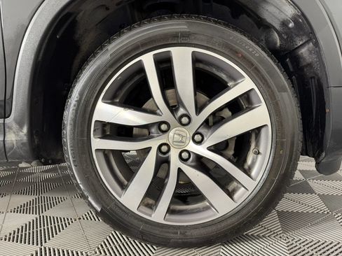 Used 2018 Honda Pilot Touring image 50