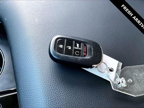 Used 2025 Honda Pilot EX-L image 34