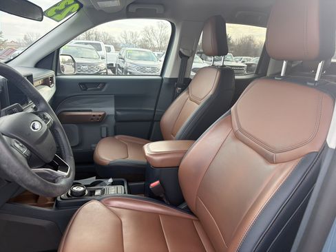 Used 2023 Ford Maverick Lariat w/ Lariat Luxury Package image 12