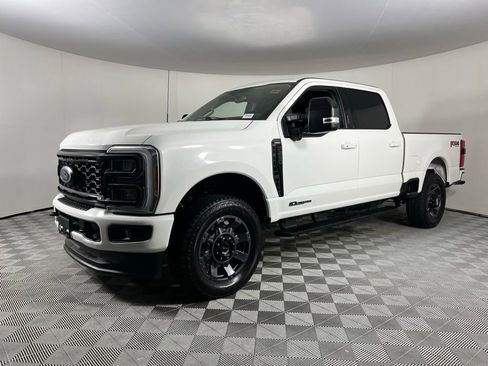 Used 2024 Ford F250 Lariat w/ Sport Appearance Package image 9