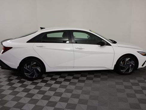 Certified 2025 Hyundai Elantra Sport image 9