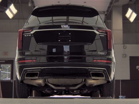 Used 2023 Cadillac XT6 Premium Luxury AWD/4WD image 6