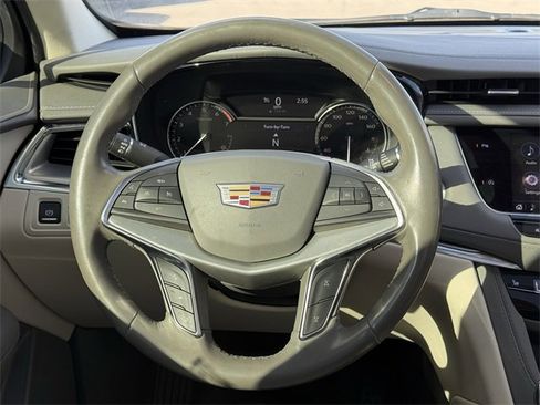 Used 2021 Cadillac XT5 Premium Luxury image 23