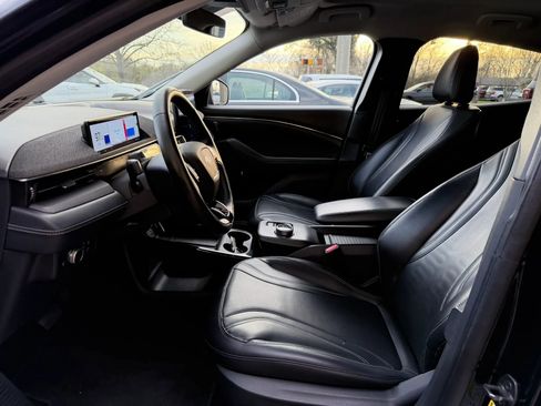 Used 2021 Ford Mustang Mach-E Premium image 24